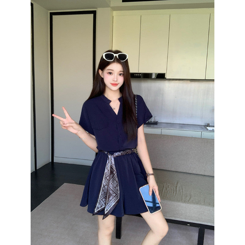22525L_夏裝新款胖mm大碼女氣質時尚v領短袖小衫飄帶短褲套裝